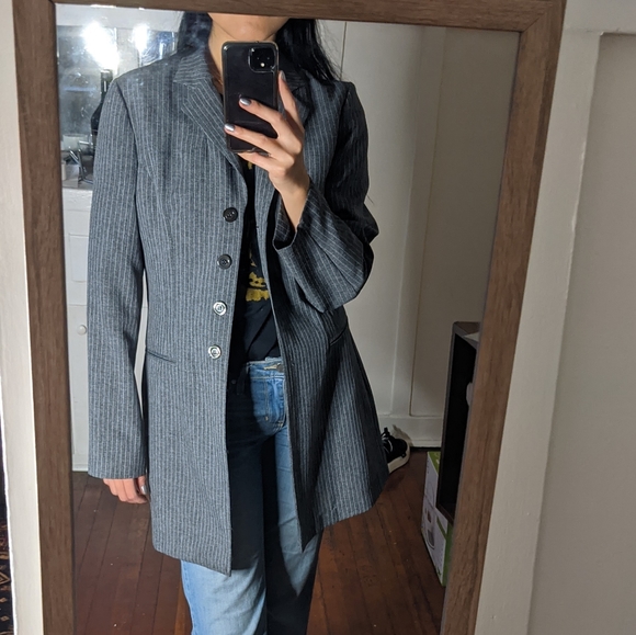 Vintage long pinstripe blazer - Picture 2 of 8